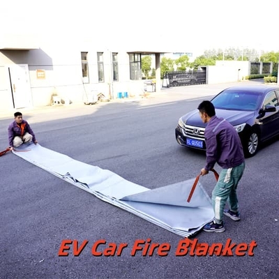 Gray Fiberglass EV Fire Blanket Resists 1000°C High Temperature