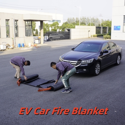 Gray Fiberglass EV Fire Blanket Resists 1000°C High Temperature