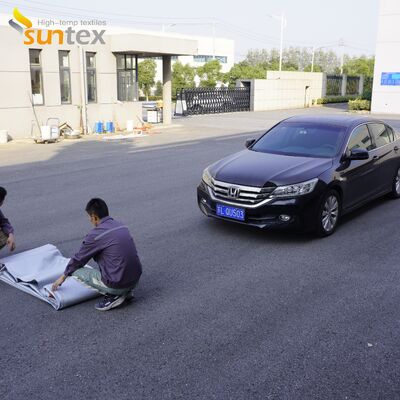 Gray Color 550℃/1000℃ Thermal Resistance Fire Blanket with Oxygen Deprivation for EV Car Fire Safety