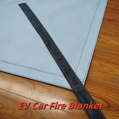Gray Fiberglass EV Fire Blanket Resists 1000°C High Temperature