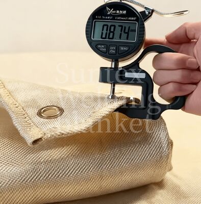 550°C hitzebeständige, acrylharzbeschichtete Glasfaser-Schweißdeckenrolle mit anpassbaren Größen